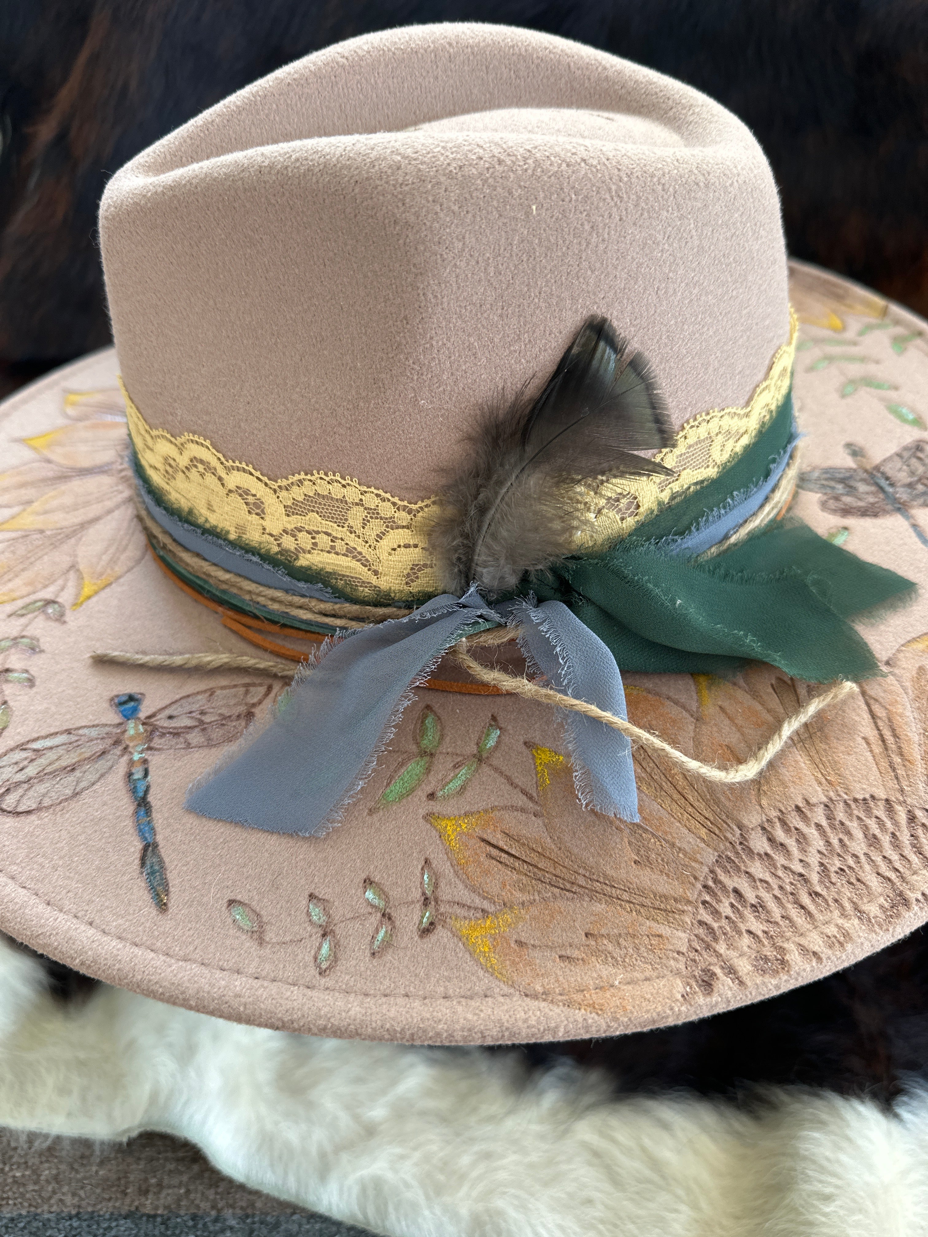 Flat brim garden, cowboy hat